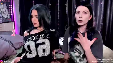 Snapshot of sleepingduo chatting on 12/19/25, 04:36 Hi We are Iva and Angela Nice to meet u 3 online show from 12/19/25, 04:36