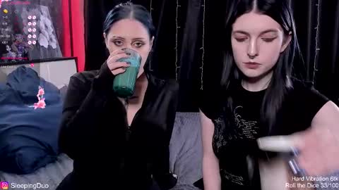 Snapshot of sleepingduo chatting on 01/09/26, 05:37 Hi We are Iva and Angela Nice to meet u 3 online show from 01/09/26, 05:37