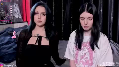 Snapshot of sleepingduo chatting on 01/10/26, 05:37 Hi We are Iva and Angela Nice to meet u 3 online show from 01/10/26, 05:37