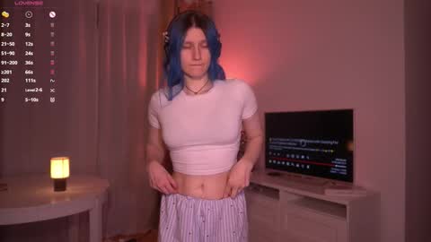 Snapshot of sleepingsonya chatting on 11/25/25, 09:15 Sonya online show from 11/25/25, 09:15