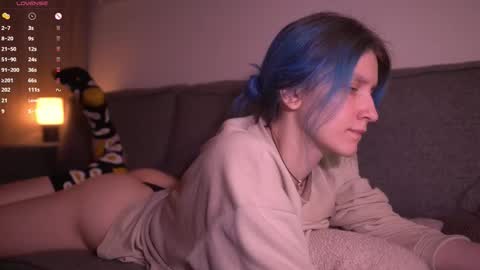 Snapshot of sleepingsonya chatting on 12/13/25, 09:09 Sonya online show from 12/13/25, 09:09