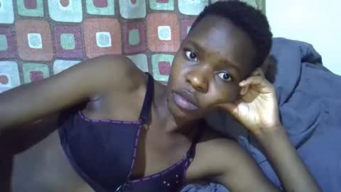 Snapshot of slender_queen chatting on 02/21/26, 05:25 slender_queen online show from 02/21/26, 05:25