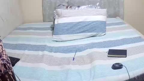 slender_sweetbabe online show from 04/02/26, 12:03