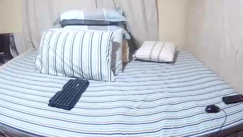 slender_sweetbabe online show from 06/24/26, 11:31