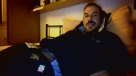 Snapshot of slevin1983 chatting on 04/06/26, 01:36 slevin online show from 04/06/26, 01:36
