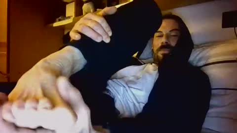 Snapshot of slevin1983 chatting on 04/21/26, 10:23 slevin online show from 04/21/26, 10:23