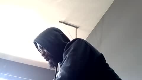 Snapshot of slickerthan12 chatting on 02/10/25, 03:21 BBC Hanging online show from 02/10/25, 03:21