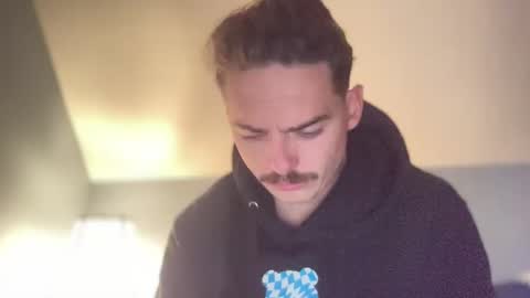 Snapshot of slickmass chatting on 01/02/25, 02:00 SlickMass online show from 01/02/25, 02:00