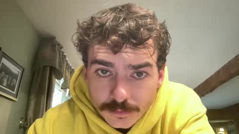 Snapshot of slickmass chatting on 09/17/25, 05:03 SlickMass online show from 09/17/25, 05:03