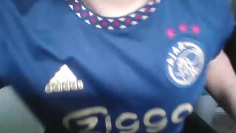 Snapshot of slicknick73 chatting on 10/10/25, 12:48 slicknick73 online show from 10/10/25, 12:48