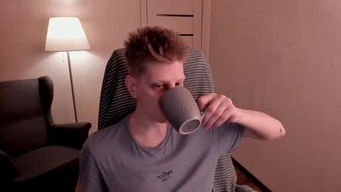 Snapshot of slim_andy chatting on 01/17/25, 06:36 Andy online show from 01/17/25, 06:36