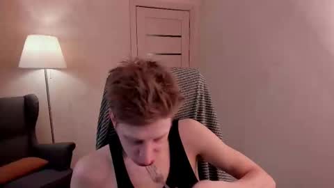 Snapshot of slim_andy chatting on 02/16/25, 07:37 Andy online show from 02/16/25, 07:37