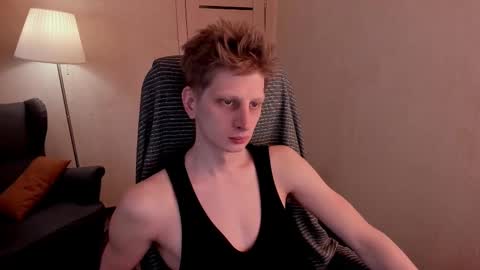 Snapshot of slim_andy chatting on 02/27/25, 10:26 Andy online show from 02/27/25, 10:26