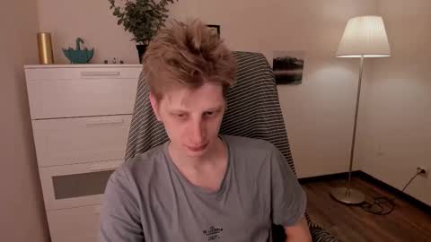 Snapshot of slim_andy chatting on 03/01/25, 12:34 Andy online show from 03/01/25, 12:34