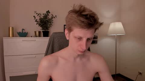 Snapshot of slim_andy chatting on 03/07/25, 10:35 Andy online show from 03/07/25, 10:35