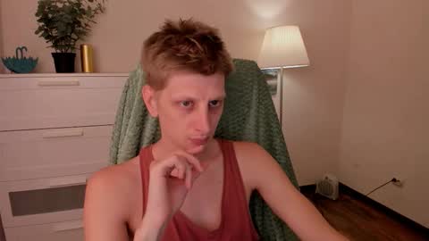 Snapshot of slim_andy chatting on 09/14/25, 10:14 Andy online show from 09/14/25, 10:14