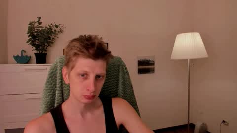 Snapshot of slim_andy chatting on 10/03/25, 07:27 Andy online show from 10/03/25, 07:27