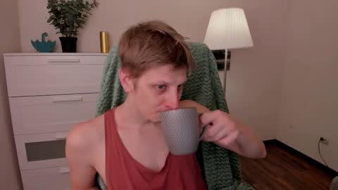 Snapshot of slim_andy chatting on 10/26/25, 10:10 Andy online show from 10/26/25, 10:10