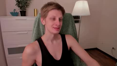 Snapshot of slim_andy chatting on 10/30/25, 07:32 Andy online show from 10/30/25, 07:32