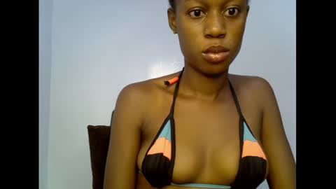 Snapshot of slim_candy12 chatting on 06/21/26, 07:44 Lily online show from 06/21/26, 07:44