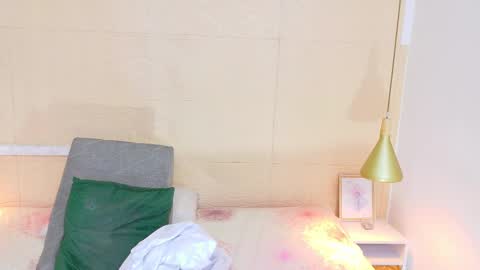 slim_chocobar18 online show from 02/22/25, 12:40