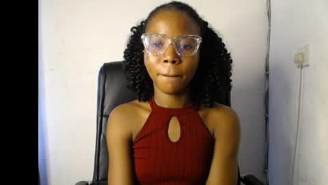 Snapshot of slim_ebonypet chatting on 04/24/26, 03:03 Crystal online show from 04/24/26, 03:03