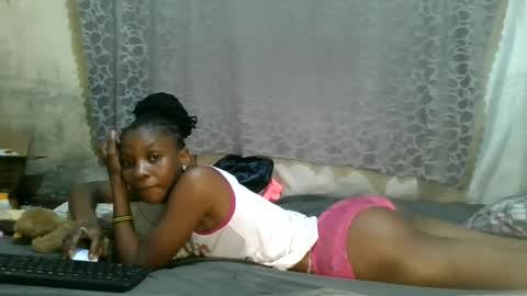 Snapshot of slim_girl01 chatting on 06/25/26, 12:10 slim_girl01 online show from 06/25/26, 12:10