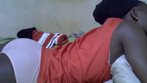 Snapshot of slim_girl3 chatting on 12/16/25, 06:46 slim_girl3 online show from 12/16/25, 06:46