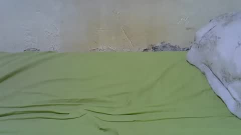 Snapshot of slim_girl3 chatting on 12/19/25, 03:30 slim_girl3 online show from 12/19/25, 03:30