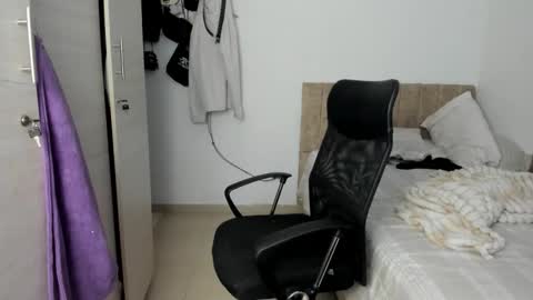 slim_master12 online show from 03/04/26, 09:43