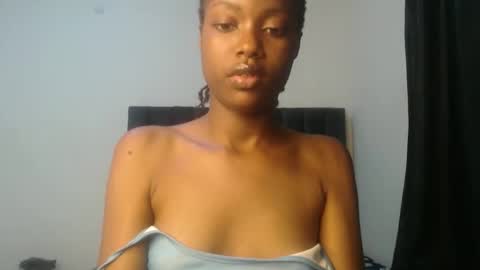 perry online show from 02/02/26, 12:04