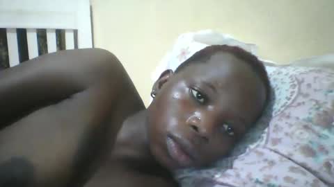 slim_petite_ebony online show from 01/19/25, 10:17