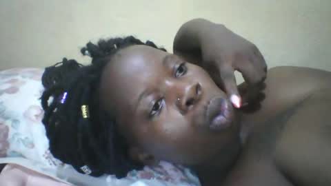 slim_petite_ebony online show from 02/17/26, 10:05