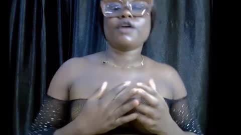 Tems online show from 11/11/25, 09:48