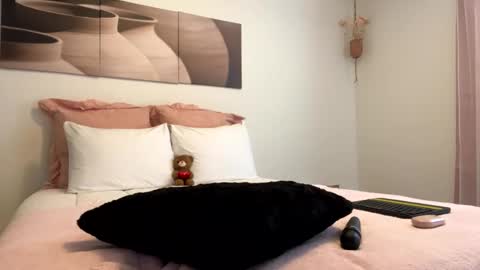 Snapshot of slimaddictionxxx chatting on 03/07/26, 08:50 Barbie Stylebender online show from 03/07/26, 08:50