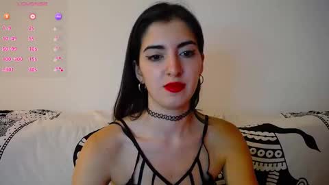 Snapshot of slimbaby69 chatting on 11/19/25, 12:10 Ivi online show from 11/19/25, 12:10