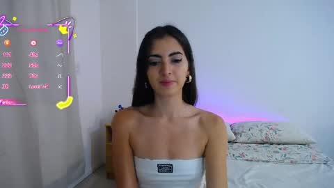 Snapshot of slimbaby69 chatting on 05/18/26, 11:43 Ivi online show from 05/18/26, 11:43