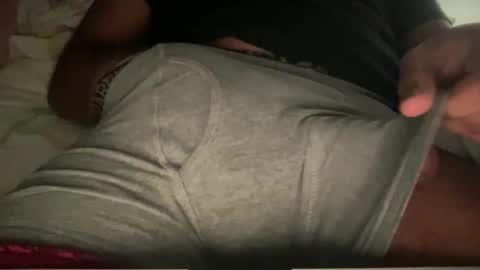 Snapshot of slimeasaurus chatting on 12/20/25, 05:31 Daddy online show from 12/20/25, 05:31