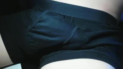 Snapshot of slimhungyvng chatting on 04/07/26, 12:49 slimhungyvng online show from 04/07/26, 12:49