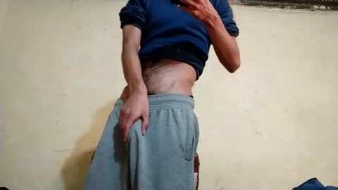 Snapshot of slimshaddyxx chatting on 12/13/24, 05:38 Prince online show from 12/13/24, 05:38