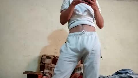 Snapshot of slimshaddyxx chatting on 01/20/25, 05:48 Prince online show from 01/20/25, 05:48