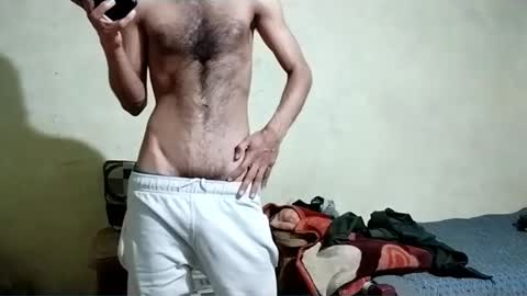 Snapshot of slimshaddyxx chatting on 02/19/25, 06:54 Prince online show from 02/19/25, 06:54