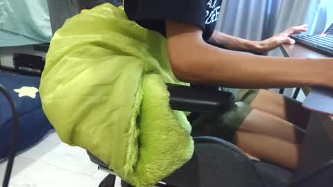 Snapshot of slimslimxxx chatting on 04/11/26, 08:18 slimslimxxx online show from 04/11/26, 08:18