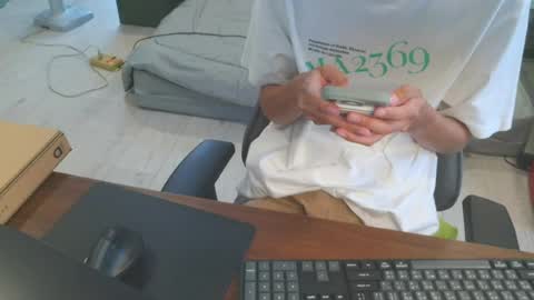 Snapshot of slimslimxxx chatting on 08/02/26, 07:51 slimslimxxx online show from 08/02/26, 07:51