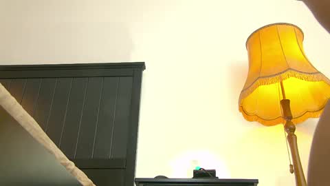 Lara online show from 05/11/26, 02:45
