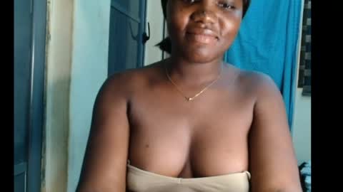 Snapshot of slimthick_tinah chatting on 07/28/26, 03:21 TINA online show from 07/28/26, 03:21