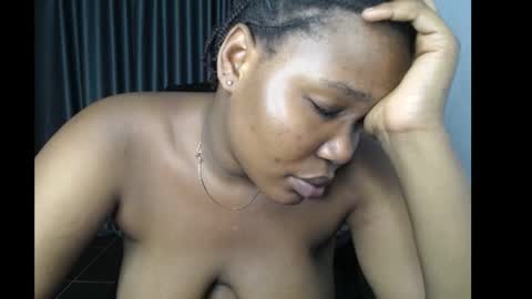 Snapshot of slimy_cunt chatting on 12/02/24, 01:25 Jemila online show from 12/02/24, 01:25