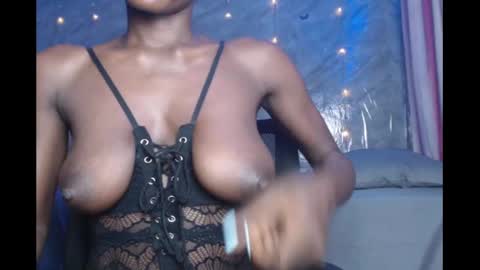 Snapshot of slimzyx chatting on 01/19/25, 02:04 slimzyx online show from 01/19/25, 02:04