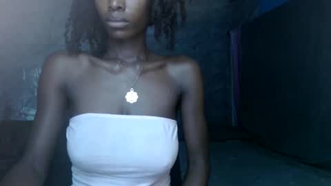 Snapshot of slimzyx chatting on 09/15/25, 01:49 slimzyx online show from 09/15/25, 01:49