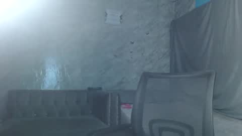 Snapshot of slimzyx chatting on 09/18/25, 05:42 slimzyx online show from 09/18/25, 05:42